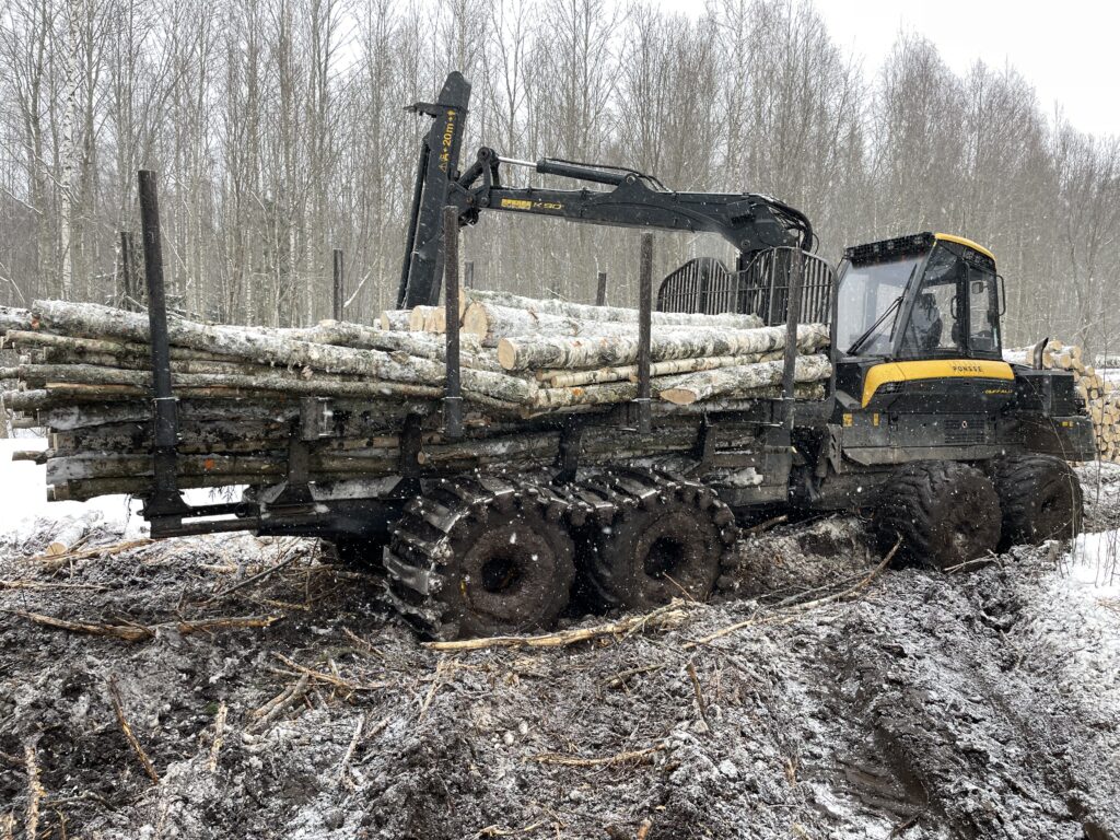 BMMajand OÜ Ponsse Buffalo töös